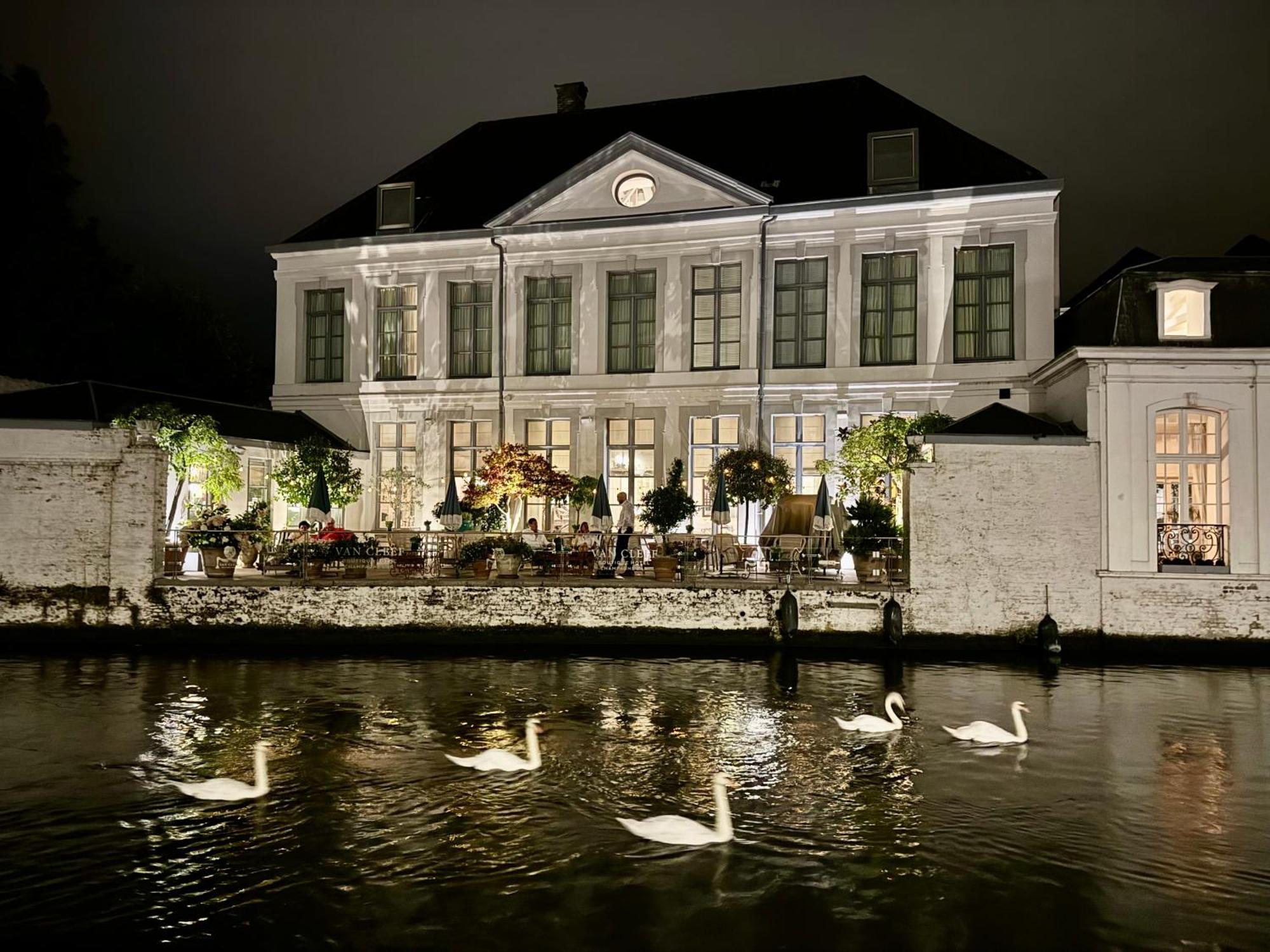 Sleeping Swan Bed and Breakfast Brygge Exteriör bild